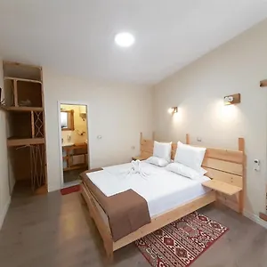 At Pikotiko's - For Rent Korce