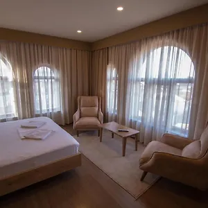  Hotel Sahati & Restaurant